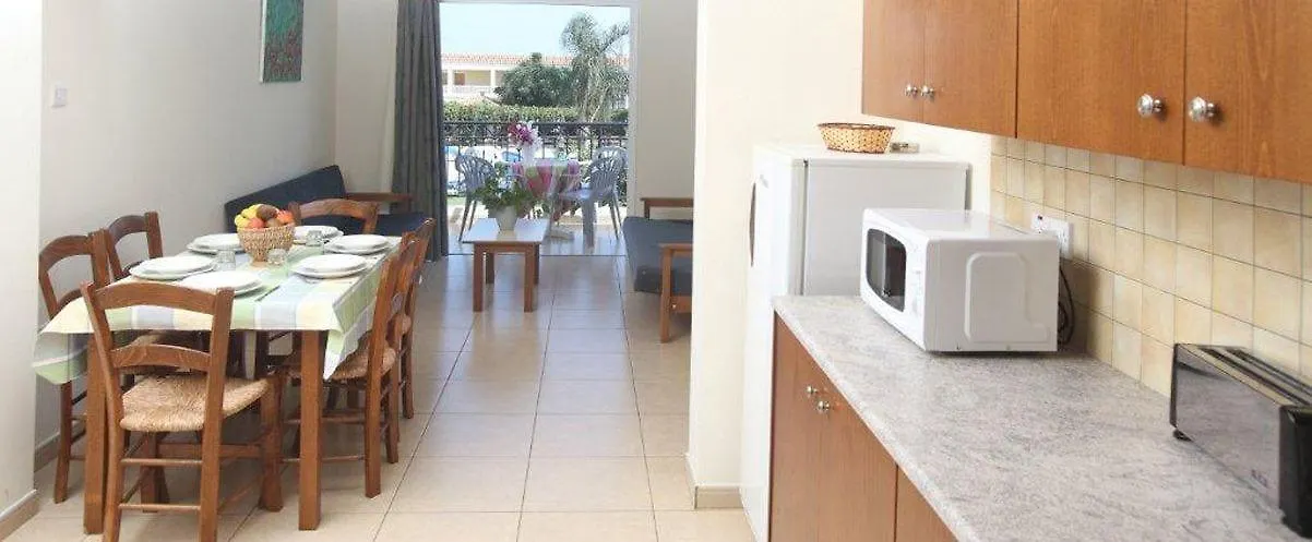 Captain Karas Holidays Apartments Protarász